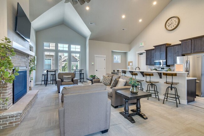Building Photo - 4642 Hahns Peak Dr