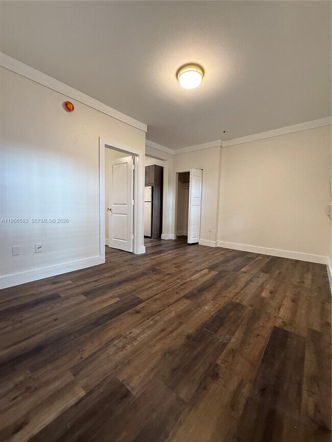 Building Photo - 1330 Pennsylvania Ave