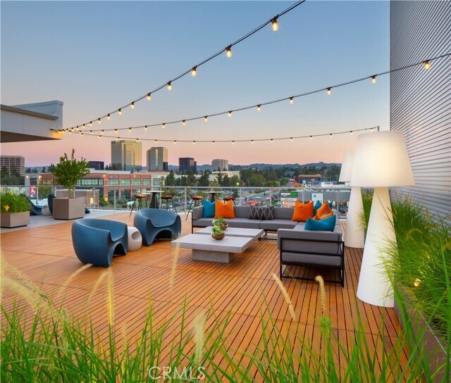 Building Photo - 6235 Topanga Canyon Blvd