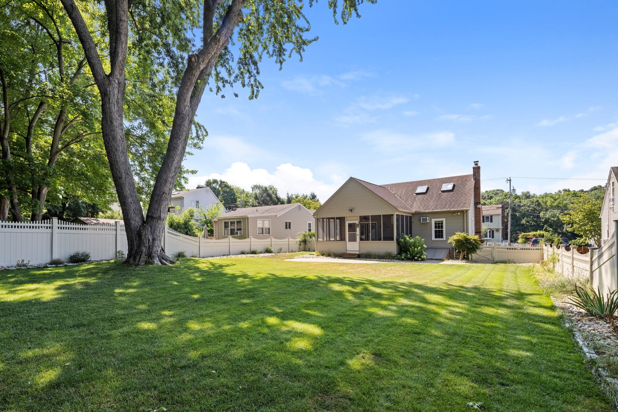 Building Photo - 89 Campbell Ave