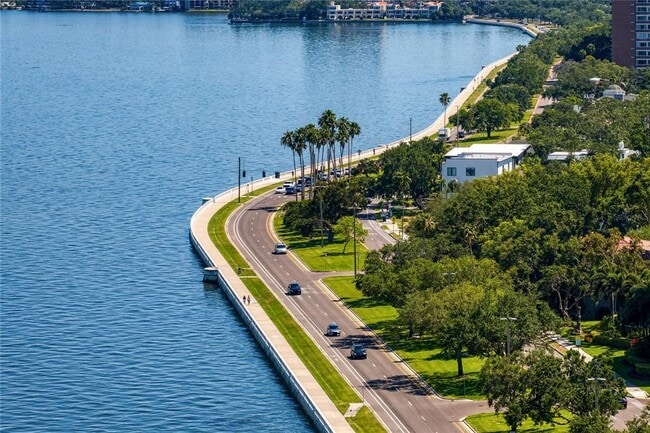 Building Photo - 3301 Bayshore Blvd