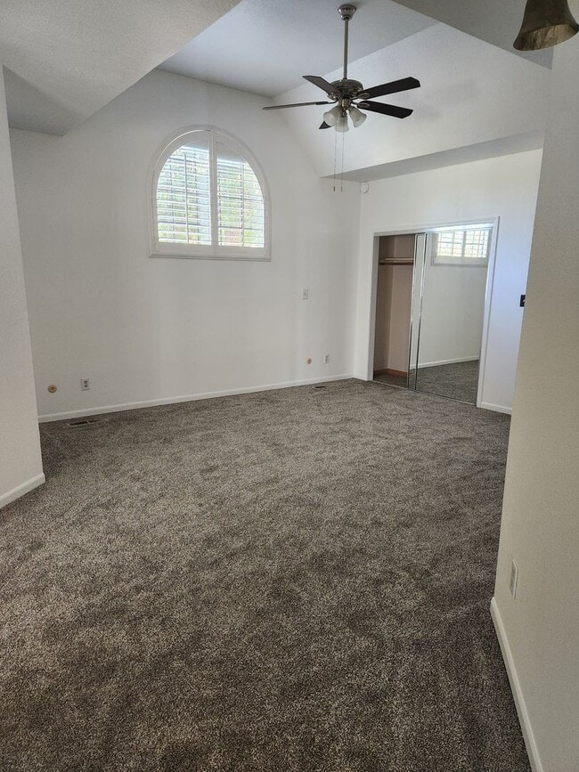 Building Photo - 3714 W Woodside Ave