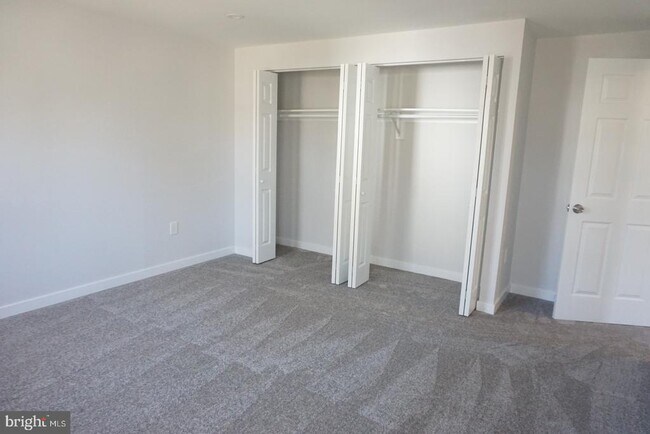 Building Photo - 9003 Fox Lair Dr