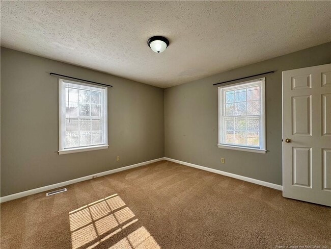 Building Photo - 1222 Kienast Dr