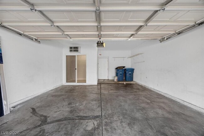 Building Photo - 9901 Trailwood Dr