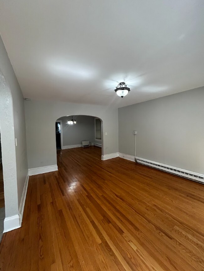 Building Photo - 601 Clay Ave
