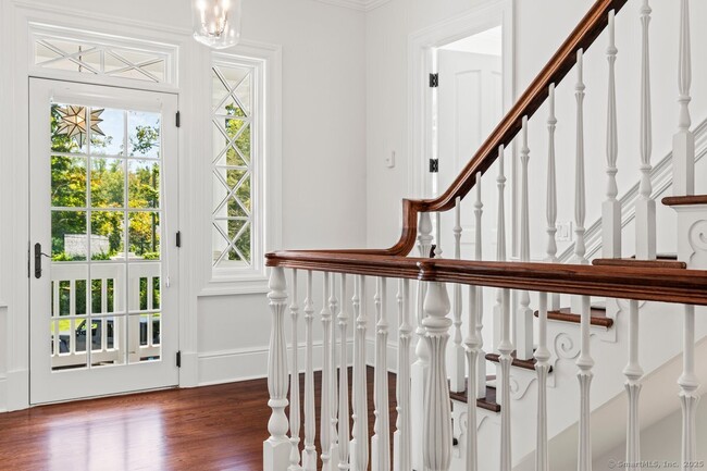 Building Photo - 1421 Oenoke Ridge