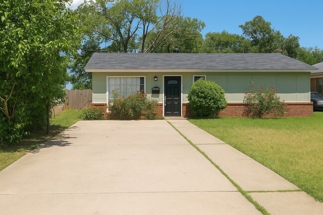 Primary Photo - 3603 S Hughes St