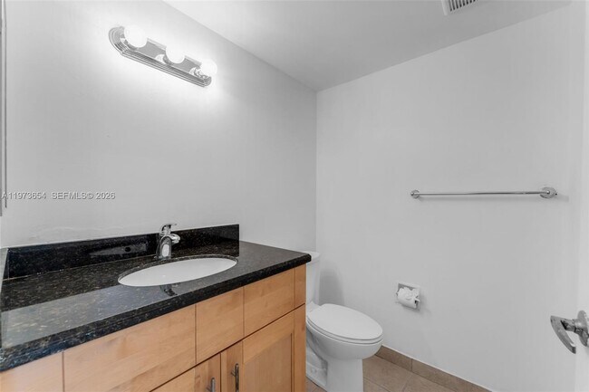 Building Photo - 9735 Fontainebleau Blvd