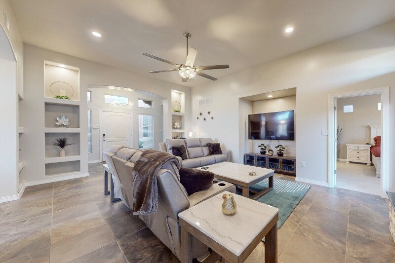 Primary Photo - 6620 Agave Verde Way NE
