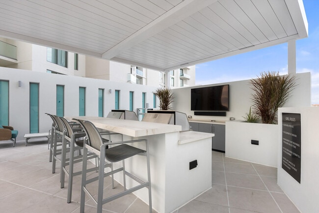 Building Photo - 301 Quay Cmn