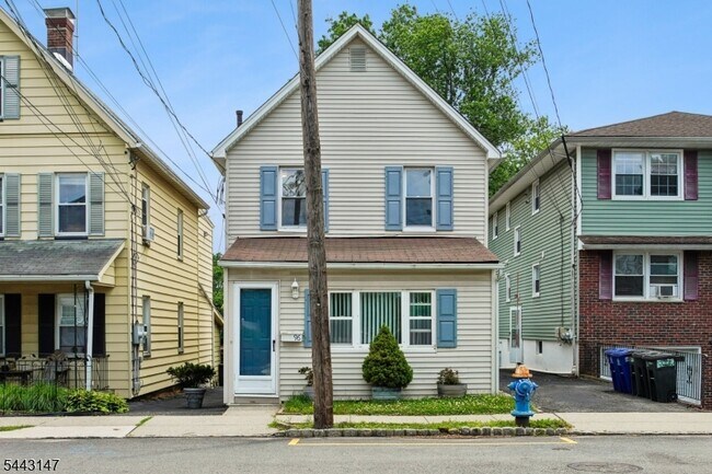 Building Photo - 96 Rector St