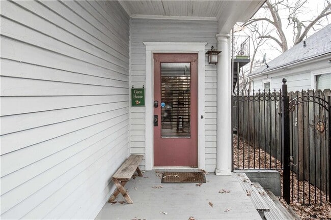 Primary Photo - 952 Myrtle St NE