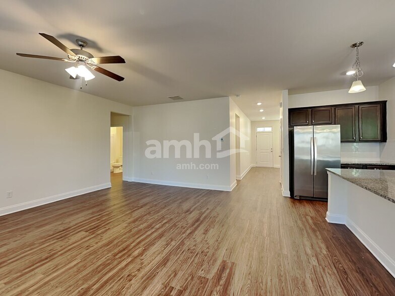 Building Photo - 1930 Sterling Brook Ct