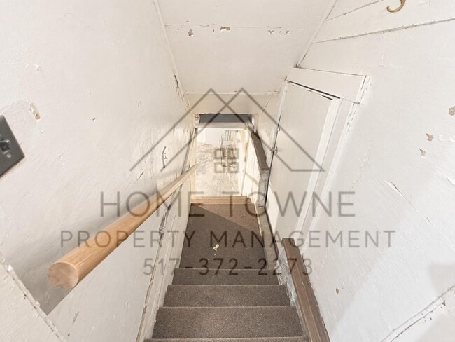 Building Photo - 523 Clifford St