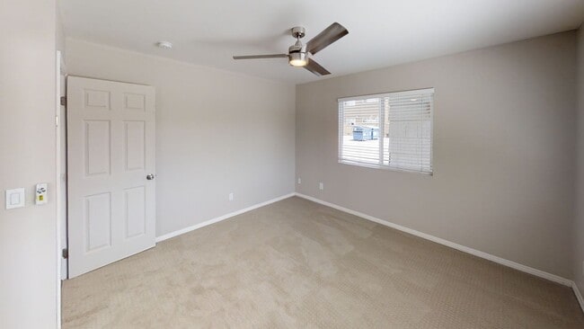 Building Photo - HUGE House!! CLOSEST to Campus! (Lease out, pending signatures. Check back in a few days!)