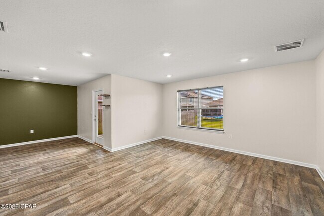 Building Photo - 7292 Ellie B Dr