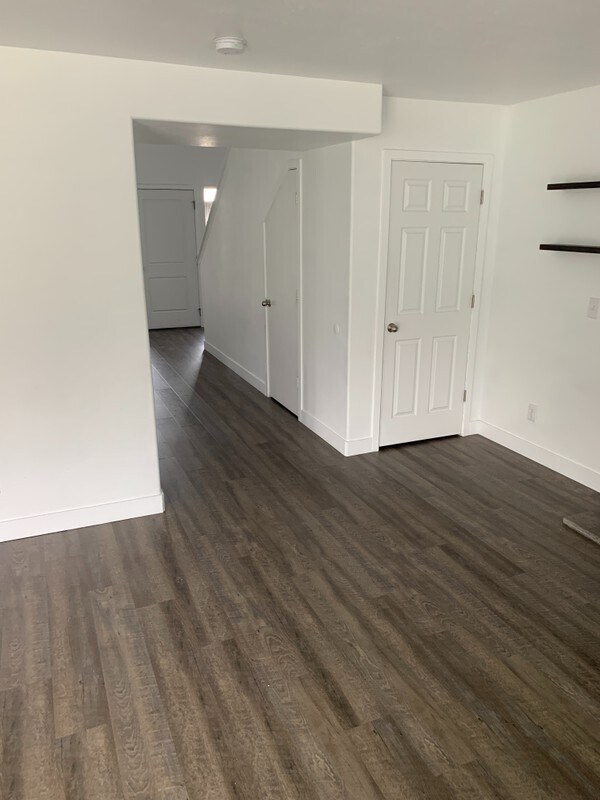 Building Photo - 1034 N 740 W