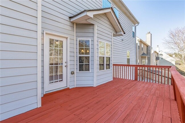 Building Photo - 2849 Suttonwood Way NE