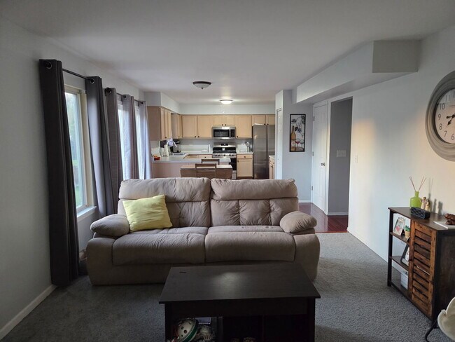 Building Photo - 2786 Yosemite Dr