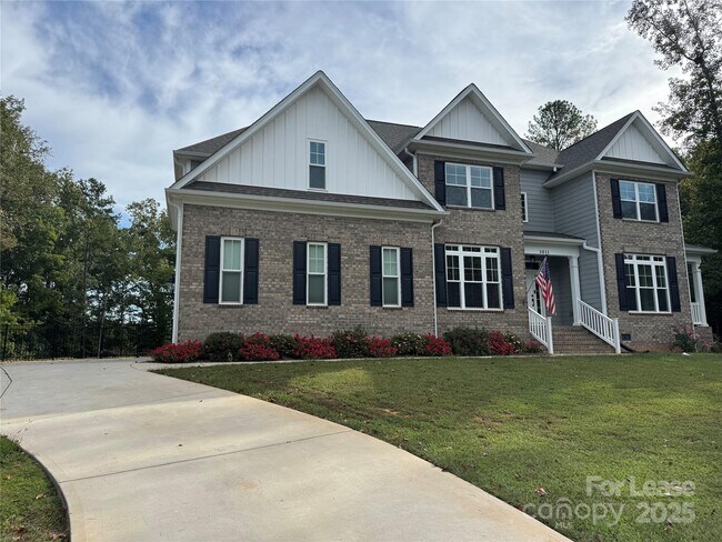 Building Photo - 3011 Waxhaw Crossing Dr