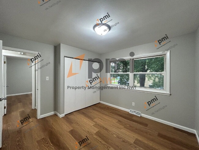 Building Photo - 1607 Monticello Park Dr