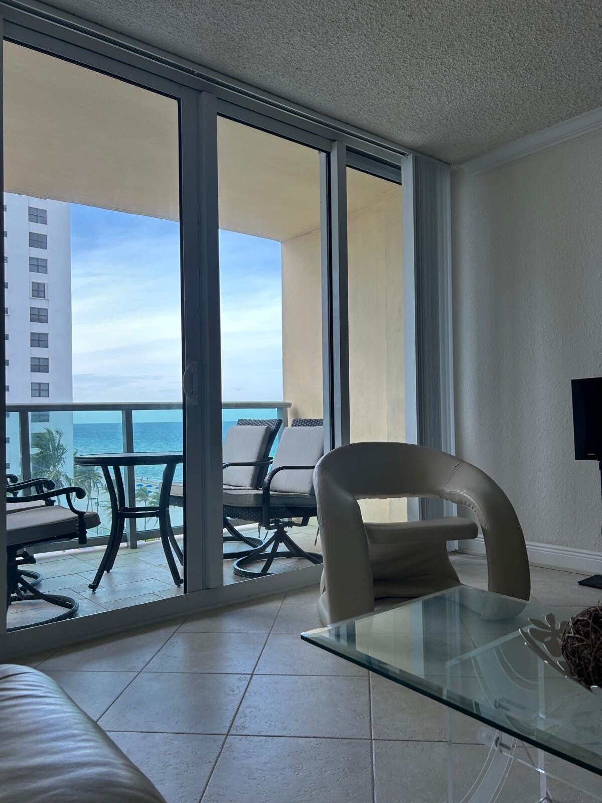 Building Photo - 2501 S Ocean Dr