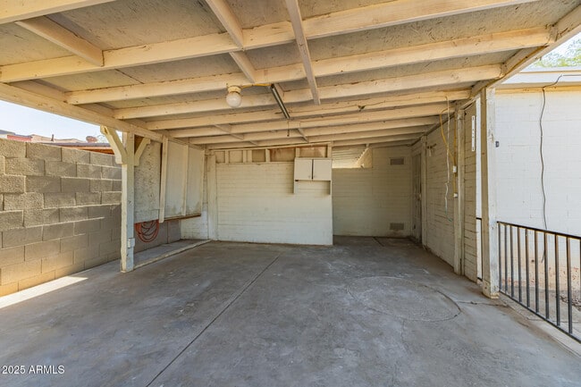 Building Photo - 3020 W El Caminito Dr