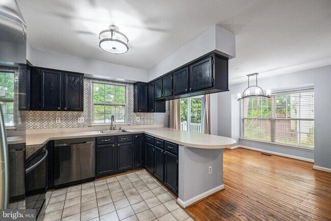 Building Photo - 616 Lions Gate Ln