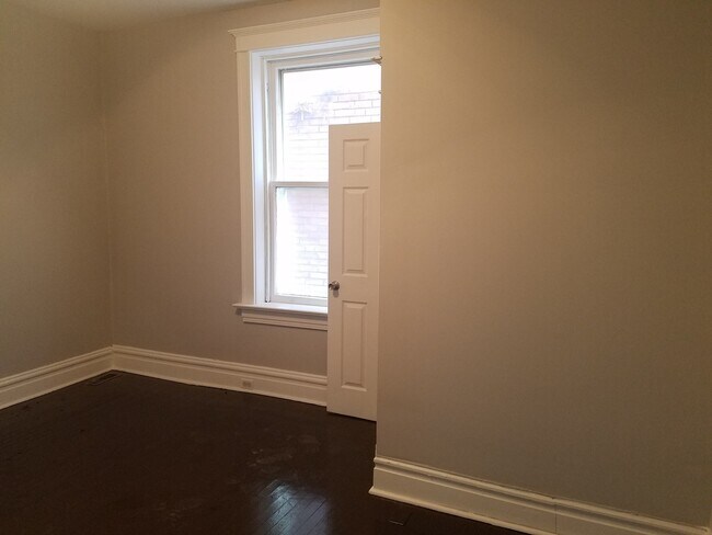Building Photo - 3116 Keokuk St