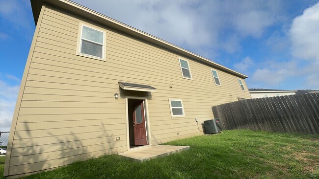 Building Photo - 3604 Barnacle Dr