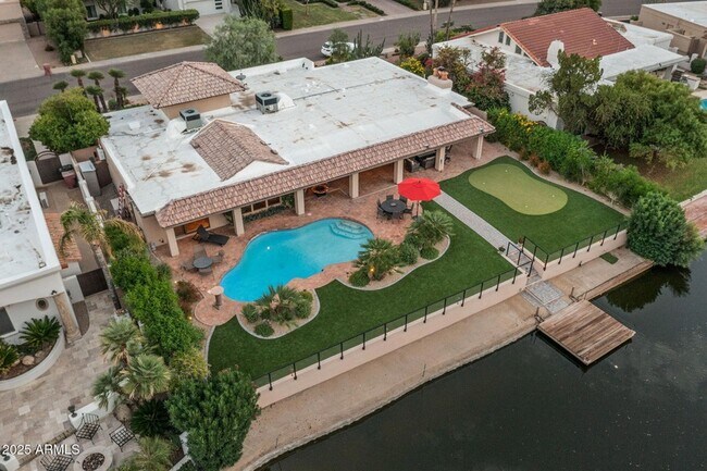 Building Photo - 7620 E Vía Del Placito