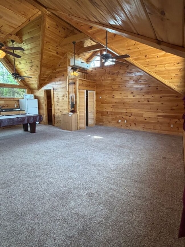 Building Photo - Sevierville 37876 - 3 bedroom, 3.5 Bath, 2486 sq. ft. Cabin and a 672 sq. ft. Studio above garage...