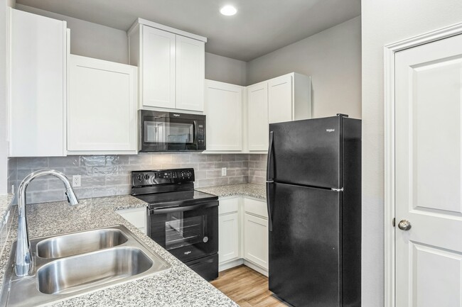 Building Photo - 203 Peruna Dr