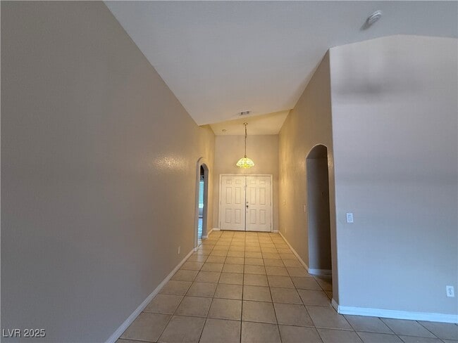 Building Photo - 6607 N Ruddock Dr