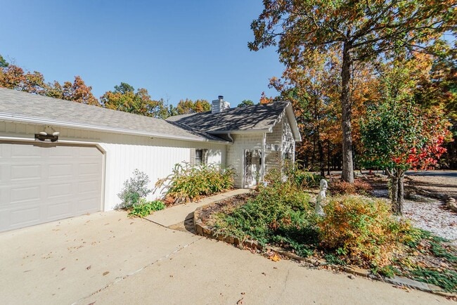 Building Photo - Charming, 2 Bedroom, 2 Bath, 1 car garage with a beautiful gazebo.