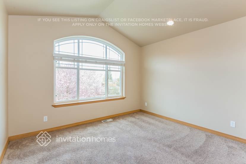 Building Photo - 6717 47th Pl NE