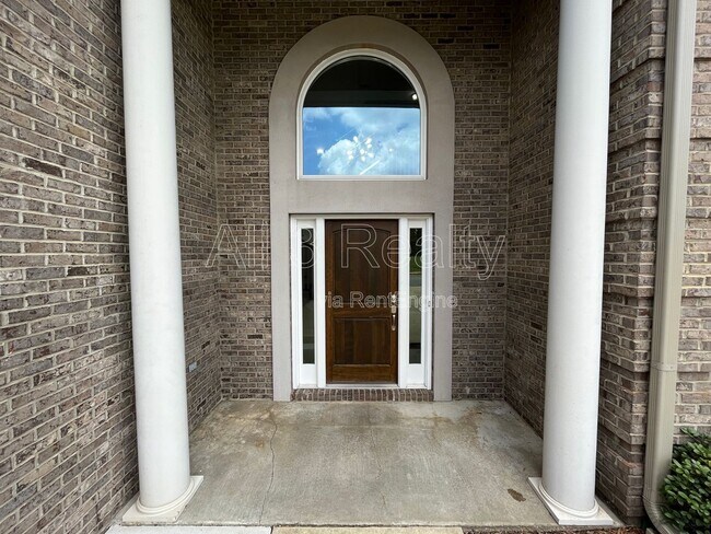 Building Photo - 1924 Wyngate Loop