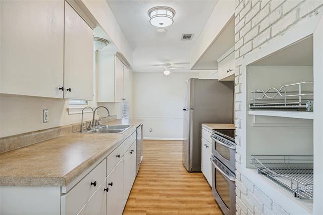 Building Photo - 717 Gaylewood Dr