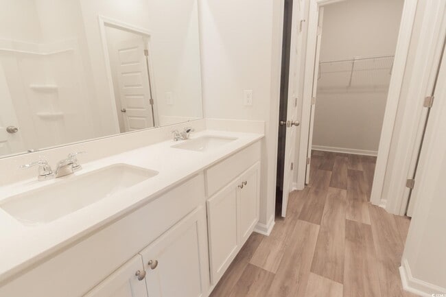 Building Photo - 1375 Speedway St