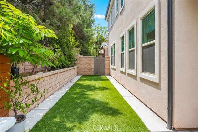 Building Photo - 71 Lavender