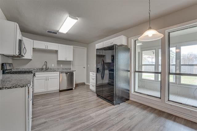 Building Photo - 407 Kenway St