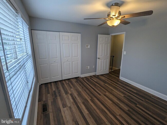 Building Photo - 483 Arwell Court
