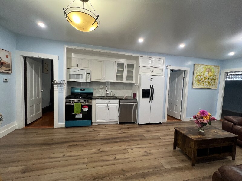 Building Photo - 206 Neponset Ave