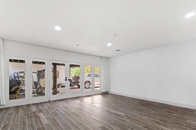 Building Photo - 1403 Carriage Ln