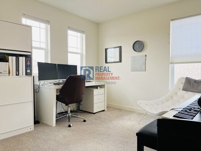 Building Photo - 2056 Sicily Cir