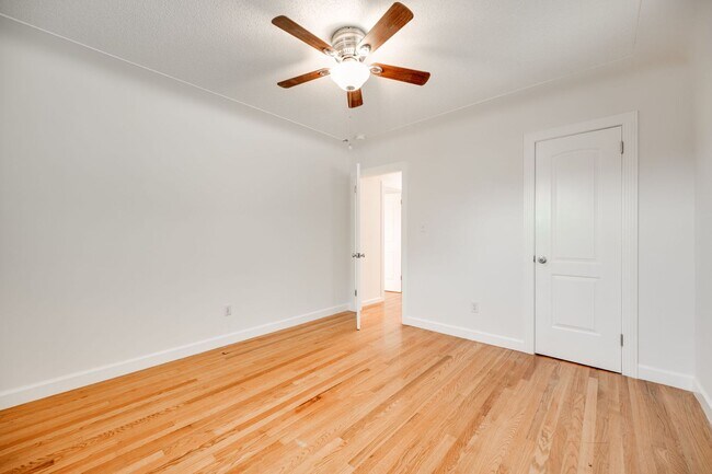 Building Photo - 3/ 1.5 Home for Rent!