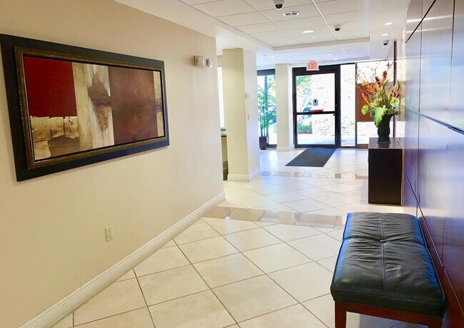 Building Photo - 4200 N Ocean Dr
