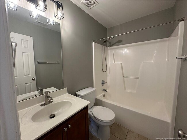 Building Photo - 66 Great Oak Ct