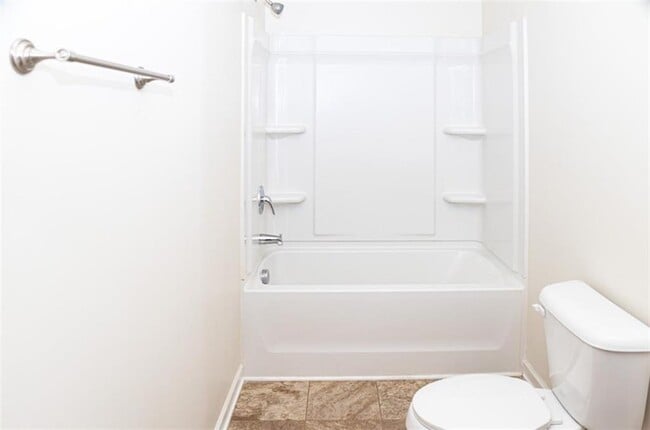 Building Photo - 5600 Laurel Ridge Dr